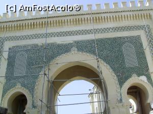 [P03] Fes - Poarta Bab Boujeloud, intrarea în oraș, fațada verde. » foto by iulianic
 - 
<span class="allrVoted glyphicon glyphicon-heart hidden" id="av1207300"></span>
<a class="m-l-10 hidden" id="sv1207300" onclick="voting_Foto_DelVot(,1207300,2870)" role="button">șterge vot <span class="glyphicon glyphicon-remove"></span></a>
<a id="v91207300" class=" c-red"  onclick="voting_Foto_SetVot(1207300)" role="button"><span class="glyphicon glyphicon-heart-empty"></span> <b>LIKE</b> = Votează poza</a> <img class="hidden"  id="f1207300W9" src="/imagini/loader.gif" border="0" /><span class="AjErrMes hidden" id="e1207300ErM"></span>