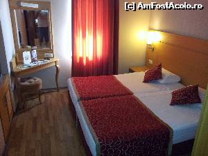 [P01] una din camerele apartamentului » foto by florin_mch
 - 
<span class="allrVoted glyphicon glyphicon-heart hidden" id="av555297"></span>
<a class="m-l-10 hidden" id="sv555297" onclick="voting_Foto_DelVot(,555297,2876)" role="button">șterge vot <span class="glyphicon glyphicon-remove"></span></a>
<a id="v9555297" class=" c-red"  onclick="voting_Foto_SetVot(555297)" role="button"><span class="glyphicon glyphicon-heart-empty"></span> <b>LIKE</b> = Votează poza</a> <img class="hidden"  id="f555297W9" src="/imagini/loader.gif" border="0" /><span class="AjErrMes hidden" id="e555297ErM"></span>