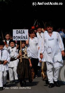 [P03] Parada costumelor populare in Avram Iancu » foto by cristinadumitru*
 - 
<span class="allrVoted glyphicon glyphicon-heart hidden" id="av11743"></span>
<a class="m-l-10 hidden" id="sv11743" onclick="voting_Foto_DelVot(,11743,2923)" role="button">șterge vot <span class="glyphicon glyphicon-remove"></span></a>
<a id="v911743" class=" c-red"  onclick="voting_Foto_SetVot(11743)" role="button"><span class="glyphicon glyphicon-heart-empty"></span> <b>LIKE</b> = Votează poza</a> <img class="hidden"  id="f11743W9" src="/imagini/loader.gif" border="0" /><span class="AjErrMes hidden" id="e11743ErM"></span>