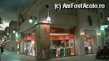[P07] MALL » foto by ghecamelia
 - 
<span class="allrVoted glyphicon glyphicon-heart hidden" id="av11920"></span>
<a class="m-l-10 hidden" id="sv11920" onclick="voting_Foto_DelVot(,11920,2936)" role="button">șterge vot <span class="glyphicon glyphicon-remove"></span></a>
<a id="v911920" class=" c-red"  onclick="voting_Foto_SetVot(11920)" role="button"><span class="glyphicon glyphicon-heart-empty"></span> <b>LIKE</b> = Votează poza</a> <img class="hidden"  id="f11920W9" src="/imagini/loader.gif" border="0" /><span class="AjErrMes hidden" id="e11920ErM"></span>