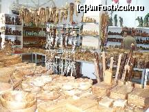 [P03] Sute de obiecte de uz casnic de la castroane si linguri pana la cosuri de paine si lustre. Aproape orice care nu se pune pe foc » foto by luminitab
 - 
<span class="allrVoted glyphicon glyphicon-heart hidden" id="av100175"></span>
<a class="m-l-10 hidden" id="sv100175" onclick="voting_Foto_DelVot(,100175,3004)" role="button">șterge vot <span class="glyphicon glyphicon-remove"></span></a>
<a id="v9100175" class=" c-red"  onclick="voting_Foto_SetVot(100175)" role="button"><span class="glyphicon glyphicon-heart-empty"></span> <b>LIKE</b> = Votează poza</a> <img class="hidden"  id="f100175W9" src="/imagini/loader.gif" border="0" /><span class="AjErrMes hidden" id="e100175ErM"></span>