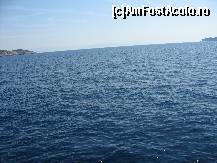 [P11] Culoarul navigabil dintre cele doua insule. In stanga, Paxoi, in dreapta, Antipaxoi. » foto by almona
 - 
<span class="allrVoted glyphicon glyphicon-heart hidden" id="av82449"></span>
<a class="m-l-10 hidden" id="sv82449" onclick="voting_Foto_DelVot(,82449,3004)" role="button">șterge vot <span class="glyphicon glyphicon-remove"></span></a>
<a id="v982449" class=" c-red"  onclick="voting_Foto_SetVot(82449)" role="button"><span class="glyphicon glyphicon-heart-empty"></span> <b>LIKE</b> = Votează poza</a> <img class="hidden"  id="f82449W9" src="/imagini/loader.gif" border="0" /><span class="AjErrMes hidden" id="e82449ErM"></span>