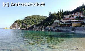 [P25] Submarinul Galben la ieşirea din portul turistic. În dreapta se vede Vila Dini, binecunoscută multor turişti români » foto by Lucien
 - 
<span class="allrVoted glyphicon glyphicon-heart hidden" id="av729771"></span>
<a class="m-l-10 hidden" id="sv729771" onclick="voting_Foto_DelVot(,729771,3004)" role="button">șterge vot <span class="glyphicon glyphicon-remove"></span></a>
<a id="v9729771" class=" c-red"  onclick="voting_Foto_SetVot(729771)" role="button"><span class="glyphicon glyphicon-heart-empty"></span> <b>LIKE</b> = Votează poza</a> <img class="hidden"  id="f729771W9" src="/imagini/loader.gif" border="0" /><span class="AjErrMes hidden" id="e729771ErM"></span>