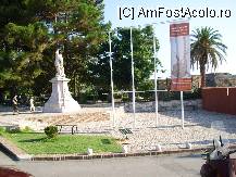 [P02] Statuia guvernatorului Frederick Adam. » foto by corinka
 - 
<span class="allrVoted glyphicon glyphicon-heart hidden" id="av81764"></span>
<a class="m-l-10 hidden" id="sv81764" onclick="voting_Foto_DelVot(,81764,3004)" role="button">șterge vot <span class="glyphicon glyphicon-remove"></span></a>
<a id="v981764" class=" c-red"  onclick="voting_Foto_SetVot(81764)" role="button"><span class="glyphicon glyphicon-heart-empty"></span> <b>LIKE</b> = Votează poza</a> <img class="hidden"  id="f81764W9" src="/imagini/loader.gif" border="0" /><span class="AjErrMes hidden" id="e81764ErM"></span>