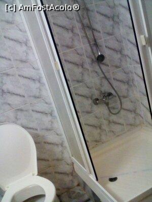 [P05] Dusul si WC-ul, functionale » foto by dorinakiss
 - 
<span class="allrVoted glyphicon glyphicon-heart hidden" id="av972032"></span>
<a class="m-l-10 hidden" id="sv972032" onclick="voting_Foto_DelVot(,972032,3013)" role="button">șterge vot <span class="glyphicon glyphicon-remove"></span></a>
<a id="v9972032" class=" c-red"  onclick="voting_Foto_SetVot(972032)" role="button"><span class="glyphicon glyphicon-heart-empty"></span> <b>LIKE</b> = Votează poza</a> <img class="hidden"  id="f972032W9" src="/imagini/loader.gif" border="0" /><span class="AjErrMes hidden" id="e972032ErM"></span>