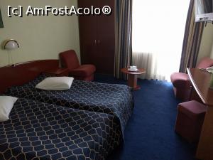 [P01] Camera hotel Silva » foto by mariusii
 - 
<span class="allrVoted glyphicon glyphicon-heart hidden" id="av884555"></span>
<a class="m-l-10 hidden" id="sv884555" onclick="voting_Foto_DelVot(,884555,3013)" role="button">șterge vot <span class="glyphicon glyphicon-remove"></span></a>
<a id="v9884555" class=" c-red"  onclick="voting_Foto_SetVot(884555)" role="button"><span class="glyphicon glyphicon-heart-empty"></span> <b>LIKE</b> = Votează poza</a> <img class="hidden"  id="f884555W9" src="/imagini/loader.gif" border="0" /><span class="AjErrMes hidden" id="e884555ErM"></span>