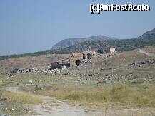 [P04] Amfiteatrul roman vazut departe. » foto by lucsim
 - 
<span class="allrVoted glyphicon glyphicon-heart hidden" id="av217086"></span>
<a class="m-l-10 hidden" id="sv217086" onclick="voting_Foto_DelVot(,217086,3039)" role="button">șterge vot <span class="glyphicon glyphicon-remove"></span></a>
<a id="v9217086" class=" c-red"  onclick="voting_Foto_SetVot(217086)" role="button"><span class="glyphicon glyphicon-heart-empty"></span> <b>LIKE</b> = Votează poza</a> <img class="hidden"  id="f217086W9" src="/imagini/loader.gif" border="0" /><span class="AjErrMes hidden" id="e217086ErM"></span>