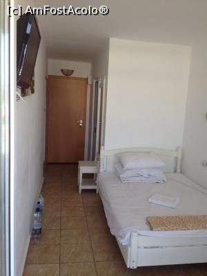 [P05] celebrele paturi de spital pe roti si amplasamentul lor fata de televizorul fixat pe peretele lateral. o bataie de joc. practic nu ai cum te uita la el din pozitia culcat. o rusine...  » foto by rumburack
 - 
<span class="allrVoted glyphicon glyphicon-heart hidden" id="av793036"></span>
<a class="m-l-10 hidden" id="sv793036" onclick="voting_Foto_DelVot(,793036,3048)" role="button">șterge vot <span class="glyphicon glyphicon-remove"></span></a>
<a id="v9793036" class=" c-red"  onclick="voting_Foto_SetVot(793036)" role="button"><span class="glyphicon glyphicon-heart-empty"></span> <b>LIKE</b> = Votează poza</a> <img class="hidden"  id="f793036W9" src="/imagini/loader.gif" border="0" /><span class="AjErrMes hidden" id="e793036ErM"></span>