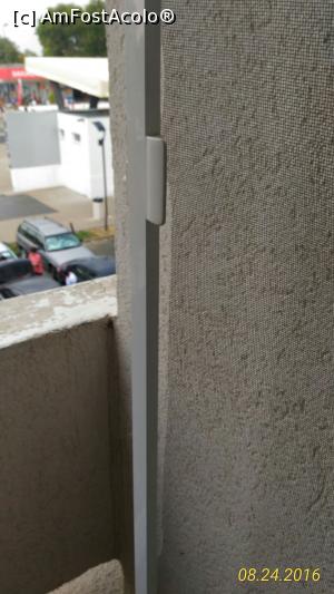 [P05] Plasa de insecte este rupta si nu se inchide cum trebuie> » foto by handsprind1
 - 
<span class="allrVoted glyphicon glyphicon-heart hidden" id="av780958"></span>
<a class="m-l-10 hidden" id="sv780958" onclick="voting_Foto_DelVot(,780958,3048)" role="button">șterge vot <span class="glyphicon glyphicon-remove"></span></a>
<a id="v9780958" class=" c-red"  onclick="voting_Foto_SetVot(780958)" role="button"><span class="glyphicon glyphicon-heart-empty"></span> <b>LIKE</b> = Votează poza</a> <img class="hidden"  id="f780958W9" src="/imagini/loader.gif" border="0" /><span class="AjErrMes hidden" id="e780958ErM"></span>