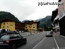 [P02] strada din Kaprun » foto by dannek
 - 
<span class="allrVoted glyphicon glyphicon-heart hidden" id="av160648"></span>
<a class="m-l-10 hidden" id="sv160648" onclick="voting_Foto_DelVot(,160648,3095)" role="button">șterge vot <span class="glyphicon glyphicon-remove"></span></a>
<a id="v9160648" class=" c-red"  onclick="voting_Foto_SetVot(160648)" role="button"><span class="glyphicon glyphicon-heart-empty"></span> <b>LIKE</b> = Votează poza</a> <img class="hidden"  id="f160648W9" src="/imagini/loader.gif" border="0" /><span class="AjErrMes hidden" id="e160648ErM"></span>