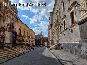 [P01] Via dei Crociferi, în stânga Chiesa San Giuliano, în dreapta Colegio dei Gesuiti, apoi în ordine Chiesa di San Francesco Borgia, Mânăstirea San Benedetto. În față arcada benedictină și domul Chiesei San Francesco d'Assisi. » foto by maryka
 - 
<span class="allrVoted glyphicon glyphicon-heart hidden" id="av1339098"></span>
<a class="m-l-10 hidden" id="sv1339098" onclick="voting_Foto_DelVot(,1339098,3109)" role="button">șterge vot <span class="glyphicon glyphicon-remove"></span></a>
<a id="v91339098" class=" c-red"  onclick="voting_Foto_SetVot(1339098)" role="button"><span class="glyphicon glyphicon-heart-empty"></span> <b>LIKE</b> = Votează poza</a> <img class="hidden"  id="f1339098W9" src="/imagini/loader.gif" border="0" /><span class="AjErrMes hidden" id="e1339098ErM"></span>