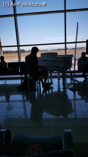 [P77] Aeroportul din Catania » foto by cata2106
 - 
<span class="allrVoted glyphicon glyphicon-heart hidden" id="av1258179"></span>
<a class="m-l-10 hidden" id="sv1258179" onclick="voting_Foto_DelVot(,1258179,3109)" role="button">șterge vot <span class="glyphicon glyphicon-remove"></span></a>
<a id="v91258179" class=" c-red"  onclick="voting_Foto_SetVot(1258179)" role="button"><span class="glyphicon glyphicon-heart-empty"></span> <b>LIKE</b> = Votează poza</a> <img class="hidden"  id="f1258179W9" src="/imagini/loader.gif" border="0" /><span class="AjErrMes hidden" id="e1258179ErM"></span>