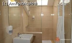 [P14] Camera de baie » foto by Michi
 - 
<span class="allrVoted glyphicon glyphicon-heart hidden" id="av1499448"></span>
<a class="m-l-10 hidden" id="sv1499448" onclick="voting_Foto_DelVot(,1499448,3120)" role="button">șterge vot <span class="glyphicon glyphicon-remove"></span></a>
<a id="v91499448" class=" c-red"  onclick="voting_Foto_SetVot(1499448)" role="button"><span class="glyphicon glyphicon-heart-empty"></span> <b>LIKE</b> = Votează poza</a> <img class="hidden"  id="f1499448W9" src="/imagini/loader.gif" border="0" /><span class="AjErrMes hidden" id="e1499448ErM"></span>