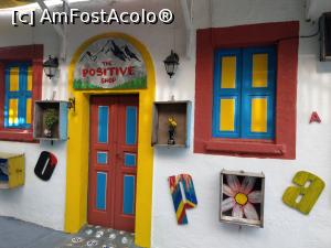 [P30] Am ajuns la The Positive Shop, oare ce o fi înăuntru?  » foto by maryka
 - 
<span class="allrVoted glyphicon glyphicon-heart hidden" id="av1020548"></span>
<a class="m-l-10 hidden" id="sv1020548" onclick="voting_Foto_DelVot(,1020548,3145)" role="button">șterge vot <span class="glyphicon glyphicon-remove"></span></a>
<a id="v91020548" class=" c-red"  onclick="voting_Foto_SetVot(1020548)" role="button"><span class="glyphicon glyphicon-heart-empty"></span> <b>LIKE</b> = Votează poza</a> <img class="hidden"  id="f1020548W9" src="/imagini/loader.gif" border="0" /><span class="AjErrMes hidden" id="e1020548ErM"></span>