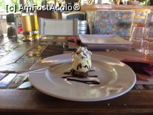 [P05] Desert bonus la King Size Bar in Tigaki » foto by Biankita
 - 
<span class="allrVoted glyphicon glyphicon-heart hidden" id="av998080"></span>
<a class="m-l-10 hidden" id="sv998080" onclick="voting_Foto_DelVot(,998080,3145)" role="button">șterge vot <span class="glyphicon glyphicon-remove"></span></a>
<a id="v9998080" class=" c-red"  onclick="voting_Foto_SetVot(998080)" role="button"><span class="glyphicon glyphicon-heart-empty"></span> <b>LIKE</b> = Votează poza</a> <img class="hidden"  id="f998080W9" src="/imagini/loader.gif" border="0" /><span class="AjErrMes hidden" id="e998080ErM"></span>