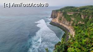 [P66] priveliste de la templul Uluwatu » foto by Chloe
 - 
<span class="allrVoted glyphicon glyphicon-heart hidden" id="av1477562"></span>
<a class="m-l-10 hidden" id="sv1477562" onclick="voting_Foto_DelVot(,1477562,3149)" role="button">șterge vot <span class="glyphicon glyphicon-remove"></span></a>
<a id="v91477562" class=" c-red"  onclick="voting_Foto_SetVot(1477562)" role="button"><span class="glyphicon glyphicon-heart-empty"></span> <b>LIKE</b> = Votează poza</a> <img class="hidden"  id="f1477562W9" src="/imagini/loader.gif" border="0" /><span class="AjErrMes hidden" id="e1477562ErM"></span>