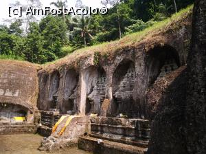 [P04] Teplu săpat in stâncă sec XIV lângă Ubud. Pura Gunung Kawi.  » foto by dan39
 - 
<span class="allrVoted glyphicon glyphicon-heart hidden" id="av1142942"></span>
<a class="m-l-10 hidden" id="sv1142942" onclick="voting_Foto_DelVot(,1142942,3149)" role="button">șterge vot <span class="glyphicon glyphicon-remove"></span></a>
<a id="v91142942" class=" c-red"  onclick="voting_Foto_SetVot(1142942)" role="button"><span class="glyphicon glyphicon-heart-empty"></span> <b>LIKE</b> = Votează poza</a> <img class="hidden"  id="f1142942W9" src="/imagini/loader.gif" border="0" /><span class="AjErrMes hidden" id="e1142942ErM"></span>