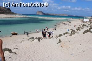 [P08] Creta, Laguna și Plaja Balos, Mulți turiști, puțini la plajă, câțiva în apă, majoritatea se plimbă... » foto by mprofeanu
 - 
<span class="allrVoted glyphicon glyphicon-heart hidden" id="av1297317"></span>
<a class="m-l-10 hidden" id="sv1297317" onclick="voting_Foto_DelVot(,1297317,3159)" role="button">șterge vot <span class="glyphicon glyphicon-remove"></span></a>
<a id="v91297317" class=" c-red"  onclick="voting_Foto_SetVot(1297317)" role="button"><span class="glyphicon glyphicon-heart-empty"></span> <b>LIKE</b> = Votează poza</a> <img class="hidden"  id="f1297317W9" src="/imagini/loader.gif" border="0" /><span class="AjErrMes hidden" id="e1297317ErM"></span>