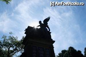 [P01] Imagine din cimitirul Vysehrad la orele dimineţii » foto by ariciu*
 - 
<span class="allrVoted glyphicon glyphicon-heart hidden" id="av427374"></span>
<a class="m-l-10 hidden" id="sv427374" onclick="voting_Foto_DelVot(,427374,3167)" role="button">șterge vot <span class="glyphicon glyphicon-remove"></span></a>
<a id="v9427374" class=" c-red"  onclick="voting_Foto_SetVot(427374)" role="button"><span class="glyphicon glyphicon-heart-empty"></span> <b>LIKE</b> = Votează poza</a> <img class="hidden"  id="f427374W9" src="/imagini/loader.gif" border="0" /><span class="AjErrMes hidden" id="e427374ErM"></span>