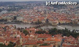 [P17] Podul Carol (Karluv Most) si raul Valtava vazute din turnul Petrini Praga-Cehia.  » foto by traian.leuca †
 - 
<span class="allrVoted glyphicon glyphicon-heart hidden" id="av397280"></span>
<a class="m-l-10 hidden" id="sv397280" onclick="voting_Foto_DelVot(,397280,3167)" role="button">șterge vot <span class="glyphicon glyphicon-remove"></span></a>
<a id="v9397280" class=" c-red"  onclick="voting_Foto_SetVot(397280)" role="button"><span class="glyphicon glyphicon-heart-empty"></span> <b>LIKE</b> = Votează poza</a> <img class="hidden"  id="f397280W9" src="/imagini/loader.gif" border="0" /><span class="AjErrMes hidden" id="e397280ErM"></span>