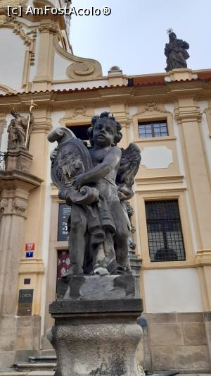 [P52] Biserica Loreta » foto by Carmen Ion
 - 
<span class="allrVoted glyphicon glyphicon-heart hidden" id="av1286189"></span>
<a class="m-l-10 hidden" id="sv1286189" onclick="voting_Foto_DelVot(,1286189,3167)" role="button">șterge vot <span class="glyphicon glyphicon-remove"></span></a>
<a id="v91286189" class=" c-red"  onclick="voting_Foto_SetVot(1286189)" role="button"><span class="glyphicon glyphicon-heart-empty"></span> <b>LIKE</b> = Votează poza</a> <img class="hidden"  id="f1286189W9" src="/imagini/loader.gif" border="0" /><span class="AjErrMes hidden" id="e1286189ErM"></span>