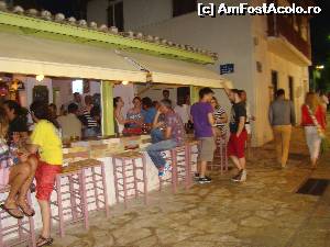 [P44] Barul unde s-au concentrat toti grecii de rusalii » foto by AlexS
 - 
<span class="allrVoted glyphicon glyphicon-heart hidden" id="av596978"></span>
<a class="m-l-10 hidden" id="sv596978" onclick="voting_Foto_DelVot(,596978,3173)" role="button">șterge vot <span class="glyphicon glyphicon-remove"></span></a>
<a id="v9596978" class=" c-red"  onclick="voting_Foto_SetVot(596978)" role="button"><span class="glyphicon glyphicon-heart-empty"></span> <b>LIKE</b> = Votează poza</a> <img class="hidden"  id="f596978W9" src="/imagini/loader.gif" border="0" /><span class="AjErrMes hidden" id="e596978ErM"></span>