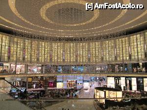 [P70] Dubai Mall » foto by feliciarosca
 - 
<span class="allrVoted glyphicon glyphicon-heart hidden" id="av430158"></span>
<a class="m-l-10 hidden" id="sv430158" onclick="voting_Foto_DelVot(,430158,3199)" role="button">șterge vot <span class="glyphicon glyphicon-remove"></span></a>
<a id="v9430158" class=" c-red"  onclick="voting_Foto_SetVot(430158)" role="button"><span class="glyphicon glyphicon-heart-empty"></span> <b>LIKE</b> = Votează poza</a> <img class="hidden"  id="f430158W9" src="/imagini/loader.gif" border="0" /><span class="AjErrMes hidden" id="e430158ErM"></span>