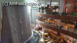 [P04] Dubai Mall » foto by loryuid
 - 
<span class="allrVoted glyphicon glyphicon-heart hidden" id="av716870"></span>
<a class="m-l-10 hidden" id="sv716870" onclick="voting_Foto_DelVot(,716870,3199)" role="button">șterge vot <span class="glyphicon glyphicon-remove"></span></a>
<a id="v9716870" class=" c-red"  onclick="voting_Foto_SetVot(716870)" role="button"><span class="glyphicon glyphicon-heart-empty"></span> <b>LIKE</b> = Votează poza</a> <img class="hidden"  id="f716870W9" src="/imagini/loader.gif" border="0" /><span class="AjErrMes hidden" id="e716870ErM"></span>
