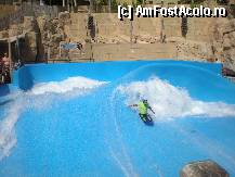 [P18] simulator de surf la Wild Wadi » foto by fighter
 - 
<span class="allrVoted glyphicon glyphicon-heart hidden" id="av314956"></span>
<a class="m-l-10 hidden" id="sv314956" onclick="voting_Foto_DelVot(,314956,3199)" role="button">șterge vot <span class="glyphicon glyphicon-remove"></span></a>
<a id="v9314956" class=" c-red"  onclick="voting_Foto_SetVot(314956)" role="button"><span class="glyphicon glyphicon-heart-empty"></span> <b>LIKE</b> = Votează poza</a> <img class="hidden"  id="f314956W9" src="/imagini/loader.gif" border="0" /><span class="AjErrMes hidden" id="e314956ErM"></span>