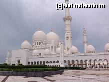 [P04] Marea Moschee de la Abu Dhabi » foto by Lumi
 - 
<span class="allrVoted glyphicon glyphicon-heart hidden" id="av492720"></span>
<a class="m-l-10 hidden" id="sv492720" onclick="voting_Foto_DelVot(,492720,3199)" role="button">șterge vot <span class="glyphicon glyphicon-remove"></span></a>
<a id="v9492720" class=" c-red"  onclick="voting_Foto_SetVot(492720)" role="button"><span class="glyphicon glyphicon-heart-empty"></span> <b>LIKE</b> = Votează poza</a> <img class="hidden"  id="f492720W9" src="/imagini/loader.gif" border="0" /><span class="AjErrMes hidden" id="e492720ErM"></span>