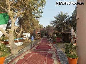 [P57] Abu Dhabi, Heritage Village, aleea covoarelor, spre intrare » foto by mprofeanu
 - 
<span class="allrVoted glyphicon glyphicon-heart hidden" id="av651838"></span>
<a class="m-l-10 hidden" id="sv651838" onclick="voting_Foto_DelVot(,651838,3202)" role="button">șterge vot <span class="glyphicon glyphicon-remove"></span></a>
<a id="v9651838" class=" c-red"  onclick="voting_Foto_SetVot(651838)" role="button"><span class="glyphicon glyphicon-heart-empty"></span> <b>LIKE</b> = Votează poza</a> <img class="hidden"  id="f651838W9" src="/imagini/loader.gif" border="0" /><span class="AjErrMes hidden" id="e651838ErM"></span>