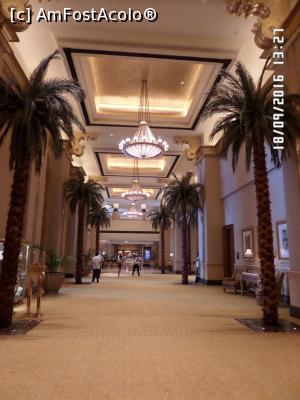 [P05] Rătăcind nestingherită pe culoarele Emirates Palace » foto by Alina53
 - 
<span class="allrVoted glyphicon glyphicon-heart hidden" id="av805443"></span>
<a class="m-l-10 hidden" id="sv805443" onclick="voting_Foto_DelVot(,805443,3202)" role="button">șterge vot <span class="glyphicon glyphicon-remove"></span></a>
<a id="v9805443" class=" c-red"  onclick="voting_Foto_SetVot(805443)" role="button"><span class="glyphicon glyphicon-heart-empty"></span> <b>LIKE</b> = Votează poza</a> <img class="hidden"  id="f805443W9" src="/imagini/loader.gif" border="0" /><span class="AjErrMes hidden" id="e805443ErM"></span>