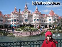 [P01] Hotelul Disney land pe sub care se intra in Disneyland Park » foto by chris_ciu
 - 
<span class="allrVoted glyphicon glyphicon-heart hidden" id="av416678"></span>
<a class="m-l-10 hidden" id="sv416678" onclick="voting_Foto_DelVot(,416678,3203)" role="button">șterge vot <span class="glyphicon glyphicon-remove"></span></a>
<a id="v9416678" class=" c-red"  onclick="voting_Foto_SetVot(416678)" role="button"><span class="glyphicon glyphicon-heart-empty"></span> <b>LIKE</b> = Votează poza</a> <img class="hidden"  id="f416678W9" src="/imagini/loader.gif" border="0" /><span class="AjErrMes hidden" id="e416678ErM"></span>