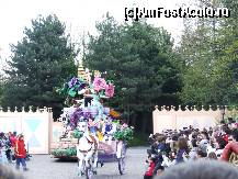 [P07] zona de incepere a defilarii zilnice » foto by bogvoicu
 - 
<span class="allrVoted glyphicon glyphicon-heart hidden" id="av383535"></span>
<a class="m-l-10 hidden" id="sv383535" onclick="voting_Foto_DelVot(,383535,3203)" role="button">șterge vot <span class="glyphicon glyphicon-remove"></span></a>
<a id="v9383535" class=" c-red"  onclick="voting_Foto_SetVot(383535)" role="button"><span class="glyphicon glyphicon-heart-empty"></span> <b>LIKE</b> = Votează poza</a> <img class="hidden"  id="f383535W9" src="/imagini/loader.gif" border="0" /><span class="AjErrMes hidden" id="e383535ErM"></span>