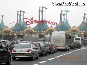 [P07] Intrarea in parc pentru cei care vin cu masina » foto by cdiana
 - 
<span class="allrVoted glyphicon glyphicon-heart hidden" id="av433046"></span>
<a class="m-l-10 hidden" id="sv433046" onclick="voting_Foto_DelVot(,433046,3203)" role="button">șterge vot <span class="glyphicon glyphicon-remove"></span></a>
<a id="v9433046" class=" c-red"  onclick="voting_Foto_SetVot(433046)" role="button"><span class="glyphicon glyphicon-heart-empty"></span> <b>LIKE</b> = Votează poza</a> <img class="hidden"  id="f433046W9" src="/imagini/loader.gif" border="0" /><span class="AjErrMes hidden" id="e433046ErM"></span>