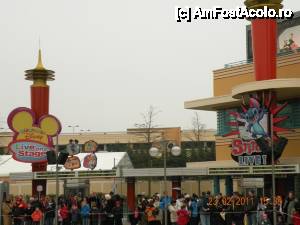 [P11] Lumea se pregatea pentru o parada programata in acel loc » foto by cdiana
 - 
<span class="allrVoted glyphicon glyphicon-heart hidden" id="av433258"></span>
<a class="m-l-10 hidden" id="sv433258" onclick="voting_Foto_DelVot(,433258,3203)" role="button">șterge vot <span class="glyphicon glyphicon-remove"></span></a>
<a id="v9433258" class=" c-red"  onclick="voting_Foto_SetVot(433258)" role="button"><span class="glyphicon glyphicon-heart-empty"></span> <b>LIKE</b> = Votează poza</a> <img class="hidden"  id="f433258W9" src="/imagini/loader.gif" border="0" /><span class="AjErrMes hidden" id="e433258ErM"></span>