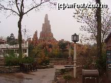 [P11] O vedere de la distanta catre muntele pe unde era trenul Big Thunder » foto by titigeolgau
 - 
<span class="allrVoted glyphicon glyphicon-heart hidden" id="av390337"></span>
<a class="m-l-10 hidden" id="sv390337" onclick="voting_Foto_DelVot(,390337,3203)" role="button">șterge vot <span class="glyphicon glyphicon-remove"></span></a>
<a id="v9390337" class=" c-red"  onclick="voting_Foto_SetVot(390337)" role="button"><span class="glyphicon glyphicon-heart-empty"></span> <b>LIKE</b> = Votează poza</a> <img class="hidden"  id="f390337W9" src="/imagini/loader.gif" border="0" /><span class="AjErrMes hidden" id="e390337ErM"></span>