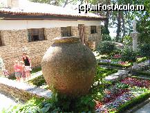 [P14] Amfora probabil mai veche decat castelul din care se gasesc din belsig pe alei » foto by ionescunic
 - 
<span class="allrVoted glyphicon glyphicon-heart hidden" id="av67358"></span>
<a class="m-l-10 hidden" id="sv67358" onclick="voting_Foto_DelVot(,67358,3210)" role="button">șterge vot <span class="glyphicon glyphicon-remove"></span></a>
<a id="v967358" class=" c-red"  onclick="voting_Foto_SetVot(67358)" role="button"><span class="glyphicon glyphicon-heart-empty"></span> <b>LIKE</b> = Votează poza</a> <img class="hidden"  id="f67358W9" src="/imagini/loader.gif" border="0" /><span class="AjErrMes hidden" id="e67358ErM"></span>