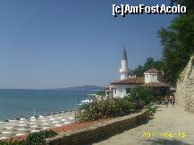 [P11] Vila 'Cuibul Linistit', strajuita de minaret si o parte a plajei de la Balcic. » foto by hlli
 - 
<span class="allrVoted glyphicon glyphicon-heart hidden" id="av223694"></span>
<a class="m-l-10 hidden" id="sv223694" onclick="voting_Foto_DelVot(,223694,3210)" role="button">șterge vot <span class="glyphicon glyphicon-remove"></span></a>
<a id="v9223694" class=" c-red"  onclick="voting_Foto_SetVot(223694)" role="button"><span class="glyphicon glyphicon-heart-empty"></span> <b>LIKE</b> = Votează poza</a> <img class="hidden"  id="f223694W9" src="/imagini/loader.gif" border="0" /><span class="AjErrMes hidden" id="e223694ErM"></span>