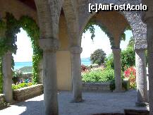 [P05] La umbra acestor impozante coloane un cantaret care auzindu-ne ca vorbim romaneste, a inceput sa cinte la o mica pianina, o melodie a lui Zamfir » foto by hlli
 - 
<span class="allrVoted glyphicon glyphicon-heart hidden" id="av223677"></span>
<a class="m-l-10 hidden" id="sv223677" onclick="voting_Foto_DelVot(,223677,3210)" role="button">șterge vot <span class="glyphicon glyphicon-remove"></span></a>
<a id="v9223677" class=" c-red"  onclick="voting_Foto_SetVot(223677)" role="button"><span class="glyphicon glyphicon-heart-empty"></span> <b>LIKE</b> = Votează poza</a> <img class="hidden"  id="f223677W9" src="/imagini/loader.gif" border="0" /><span class="AjErrMes hidden" id="e223677ErM"></span>