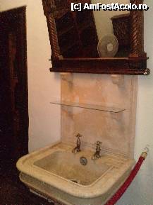 [P40] chiveta (originala ) din marmura intr-o incapere separata de sala de baie » foto by essib*
 - 
<span class="allrVoted glyphicon glyphicon-heart hidden" id="av288190"></span>
<a class="m-l-10 hidden" id="sv288190" onclick="voting_Foto_DelVot(,288190,3210)" role="button">șterge vot <span class="glyphicon glyphicon-remove"></span></a>
<a id="v9288190" class=" c-red"  onclick="voting_Foto_SetVot(288190)" role="button"><span class="glyphicon glyphicon-heart-empty"></span> <b>LIKE</b> = Votează poza</a> <img class="hidden"  id="f288190W9" src="/imagini/loader.gif" border="0" /><span class="AjErrMes hidden" id="e288190ErM"></span>