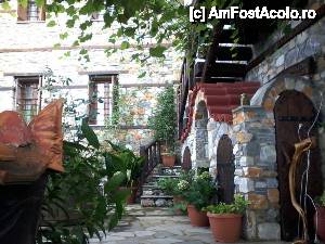 [P10] Intre zidurile de la Agnanti - vedere asupra hotelului » foto by dannaa
 - 
<span class="allrVoted glyphicon glyphicon-heart hidden" id="av564579"></span>
<a class="m-l-10 hidden" id="sv564579" onclick="voting_Foto_DelVot(,564579,3215)" role="button">șterge vot <span class="glyphicon glyphicon-remove"></span></a>
<a id="v9564579" class=" c-red"  onclick="voting_Foto_SetVot(564579)" role="button"><span class="glyphicon glyphicon-heart-empty"></span> <b>LIKE</b> = Votează poza</a> <img class="hidden"  id="f564579W9" src="/imagini/loader.gif" border="0" /><span class="AjErrMes hidden" id="e564579ErM"></span>