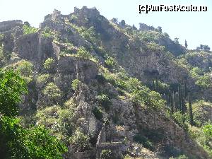 [P22] Micul Zid Veneţian -un zid sinuos ce urcă inimaginabil până la fortăreaţa Sveti Ivan » foto by Marian Preda
 - 
<span class="allrVoted glyphicon glyphicon-heart hidden" id="av585186"></span>
<a class="m-l-10 hidden" id="sv585186" onclick="voting_Foto_DelVot(,585186,3229)" role="button">șterge vot <span class="glyphicon glyphicon-remove"></span></a>
<a id="v9585186" class=" c-red"  onclick="voting_Foto_SetVot(585186)" role="button"><span class="glyphicon glyphicon-heart-empty"></span> <b>LIKE</b> = Votează poza</a> <img class="hidden"  id="f585186W9" src="/imagini/loader.gif" border="0" /><span class="AjErrMes hidden" id="e585186ErM"></span>