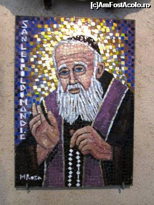 [P13] Exponat din muzeul bisericii » foto by crismis
 - 
<span class="allrVoted glyphicon glyphicon-heart hidden" id="av702773"></span>
<a class="m-l-10 hidden" id="sv702773" onclick="voting_Foto_DelVot(,702773,3229)" role="button">șterge vot <span class="glyphicon glyphicon-remove"></span></a>
<a id="v9702773" class=" c-red"  onclick="voting_Foto_SetVot(702773)" role="button"><span class="glyphicon glyphicon-heart-empty"></span> <b>LIKE</b> = Votează poza</a> <img class="hidden"  id="f702773W9" src="/imagini/loader.gif" border="0" /><span class="AjErrMes hidden" id="e702773ErM"></span>