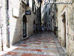 [P38] Prin Kotor » foto by crismis
 - 
<span class="allrVoted glyphicon glyphicon-heart hidden" id="av702812"></span>
<a class="m-l-10 hidden" id="sv702812" onclick="voting_Foto_DelVot(,702812,3229)" role="button">șterge vot <span class="glyphicon glyphicon-remove"></span></a>
<a id="v9702812" class=" c-red"  onclick="voting_Foto_SetVot(702812)" role="button"><span class="glyphicon glyphicon-heart-empty"></span> <b>LIKE</b> = Votează poza</a> <img class="hidden"  id="f702812W9" src="/imagini/loader.gif" border="0" /><span class="AjErrMes hidden" id="e702812ErM"></span>