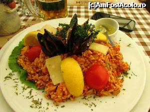 [P49] Prânz mediteranean » foto by crismis
 - 
<span class="allrVoted glyphicon glyphicon-heart hidden" id="av702828"></span>
<a class="m-l-10 hidden" id="sv702828" onclick="voting_Foto_DelVot(,702828,3229)" role="button">șterge vot <span class="glyphicon glyphicon-remove"></span></a>
<a id="v9702828" class=" c-red"  onclick="voting_Foto_SetVot(702828)" role="button"><span class="glyphicon glyphicon-heart-empty"></span> <b>LIKE</b> = Votează poza</a> <img class="hidden"  id="f702828W9" src="/imagini/loader.gif" border="0" /><span class="AjErrMes hidden" id="e702828ErM"></span>