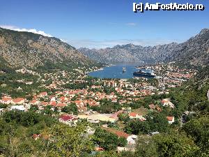 [P01] Orasul si o parte din Golful Kotor » foto by Aurici
 - 
<span class="allrVoted glyphicon glyphicon-heart hidden" id="av684983"></span>
<a class="m-l-10 hidden" id="sv684983" onclick="voting_Foto_DelVot(,684983,3229)" role="button">șterge vot <span class="glyphicon glyphicon-remove"></span></a>
<a id="v9684983" class=" c-red"  onclick="voting_Foto_SetVot(684983)" role="button"><span class="glyphicon glyphicon-heart-empty"></span> <b>LIKE</b> = Votează poza</a> <img class="hidden"  id="f684983W9" src="/imagini/loader.gif" border="0" /><span class="AjErrMes hidden" id="e684983ErM"></span>