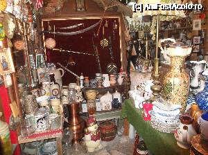 [P42] Magazinul de antichitati din Prcanj » foto by Aurici
 - 
<span class="allrVoted glyphicon glyphicon-heart hidden" id="av685024"></span>
<a class="m-l-10 hidden" id="sv685024" onclick="voting_Foto_DelVot(,685024,3229)" role="button">șterge vot <span class="glyphicon glyphicon-remove"></span></a>
<a id="v9685024" class=" c-red"  onclick="voting_Foto_SetVot(685024)" role="button"><span class="glyphicon glyphicon-heart-empty"></span> <b>LIKE</b> = Votează poza</a> <img class="hidden"  id="f685024W9" src="/imagini/loader.gif" border="0" /><span class="AjErrMes hidden" id="e685024ErM"></span>