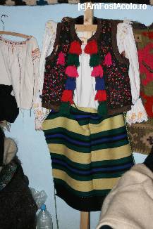 [P48] <i>'Noi ne cunoaştem dupa costume, nu treâ sa-ntrebăm de unde îi cineva. Când ai văzut-o îmbracată ai ştiut că de unde îi“</i> » foto by mirelab
 - 
<span class="allrVoted glyphicon glyphicon-heart hidden" id="av19157"></span>
<a class="m-l-10 hidden" id="sv19157" onclick="voting_Foto_DelVot(,19157,3234)" role="button">șterge vot <span class="glyphicon glyphicon-remove"></span></a>
<a id="v919157" class=" c-red"  onclick="voting_Foto_SetVot(19157)" role="button"><span class="glyphicon glyphicon-heart-empty"></span> <b>LIKE</b> = Votează poza</a> <img class="hidden"  id="f19157W9" src="/imagini/loader.gif" border="0" /><span class="AjErrMes hidden" id="e19157ErM"></span>