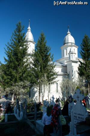 [P33] La Biserica Nouă din Botiza.  » foto by le_maitre
 - 
<span class="allrVoted glyphicon glyphicon-heart hidden" id="av507582"></span>
<a class="m-l-10 hidden" id="sv507582" onclick="voting_Foto_DelVot(,507582,3234)" role="button">șterge vot <span class="glyphicon glyphicon-remove"></span></a>
<a id="v9507582" class=" c-red"  onclick="voting_Foto_SetVot(507582)" role="button"><span class="glyphicon glyphicon-heart-empty"></span> <b>LIKE</b> = Votează poza</a> <img class="hidden"  id="f507582W9" src="/imagini/loader.gif" border="0" /><span class="AjErrMes hidden" id="e507582ErM"></span>